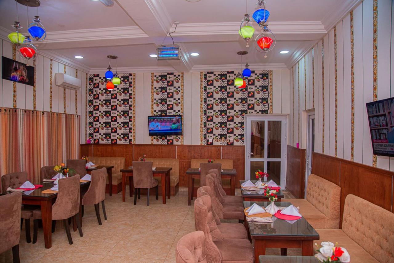 Mahogany Hotel And Suites إبادان المظهر الخارجي الصورة