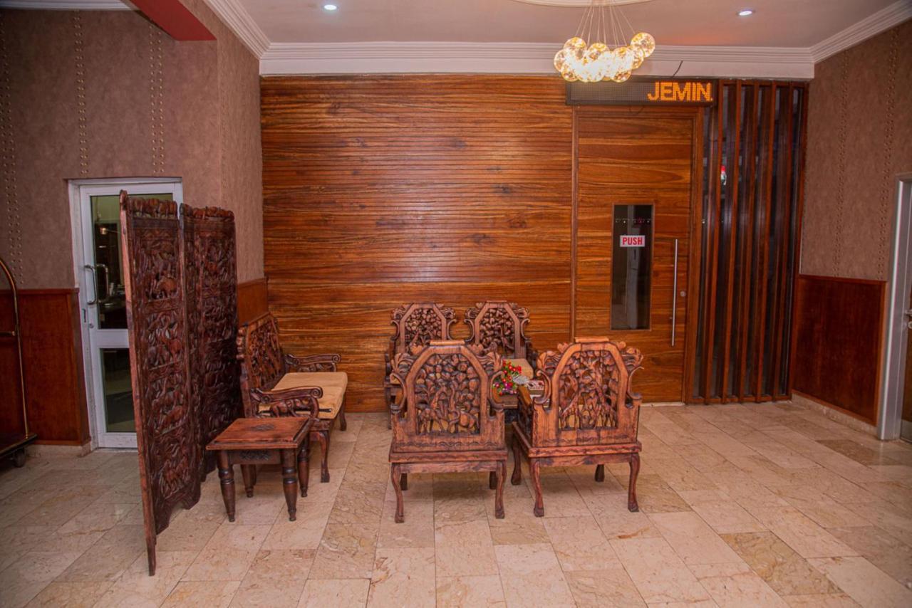 Mahogany Hotel And Suites إبادان المظهر الخارجي الصورة